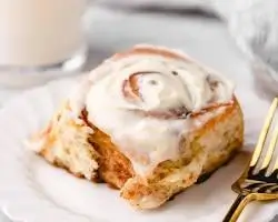 "Fluffy vegan cinnamon rolls with cream cheese icing".